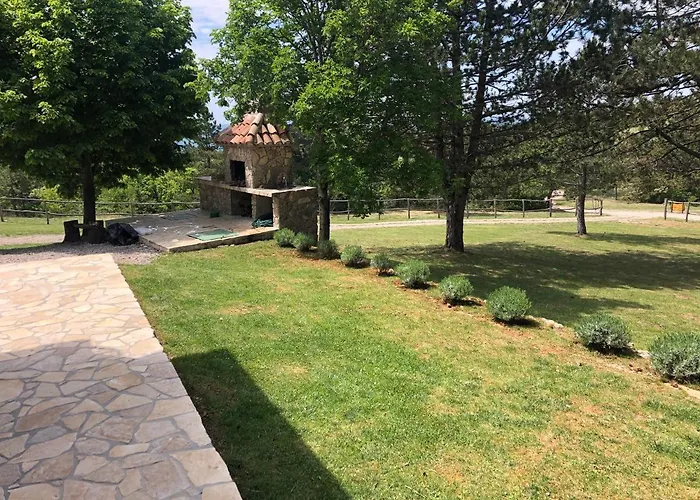 4 Seasons House
