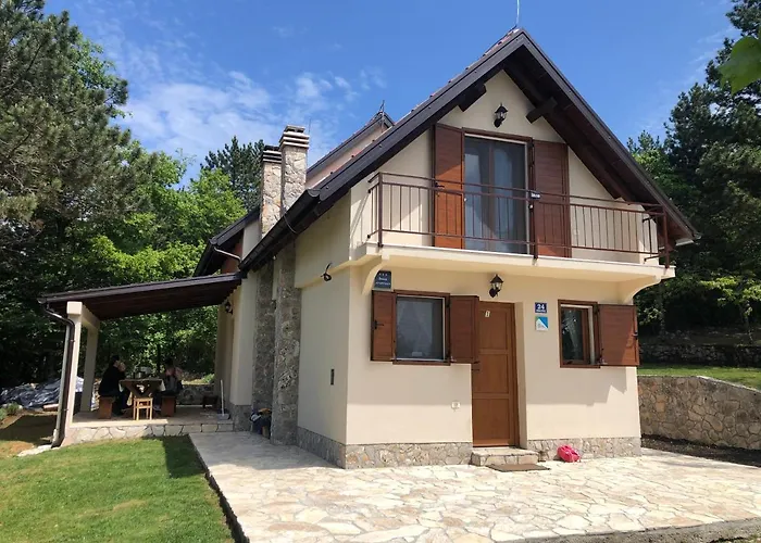 4 Seasons House
