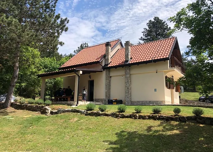 4 Seasons House