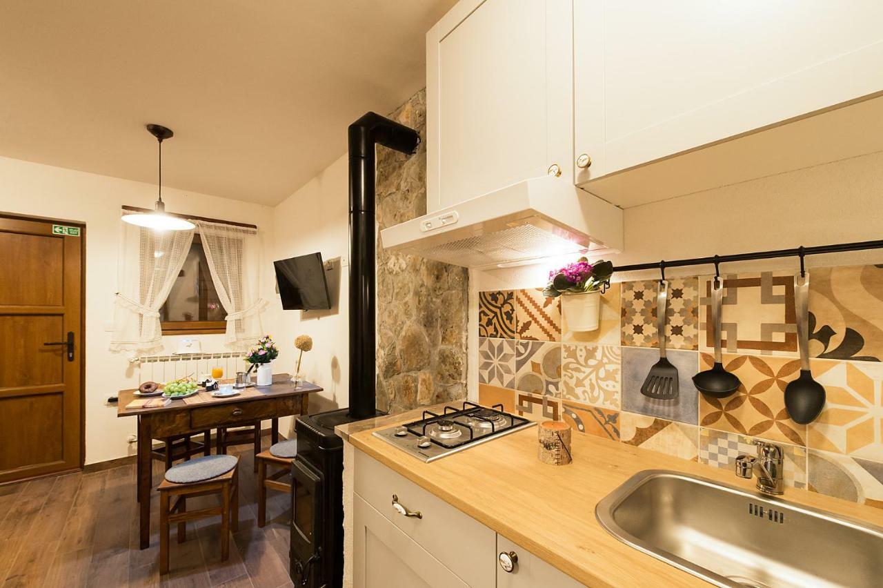 4 Seasons House *