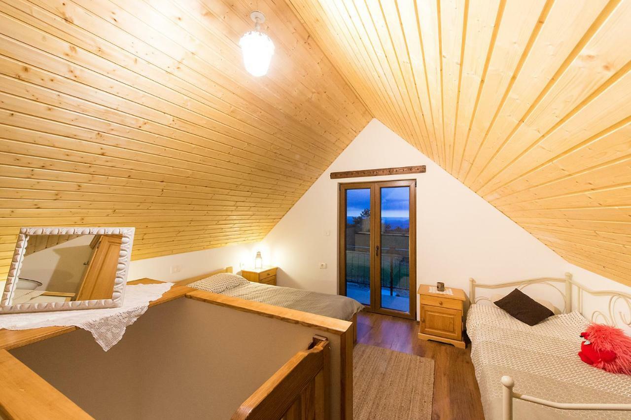 4 Seasons House Holiday home Roc
